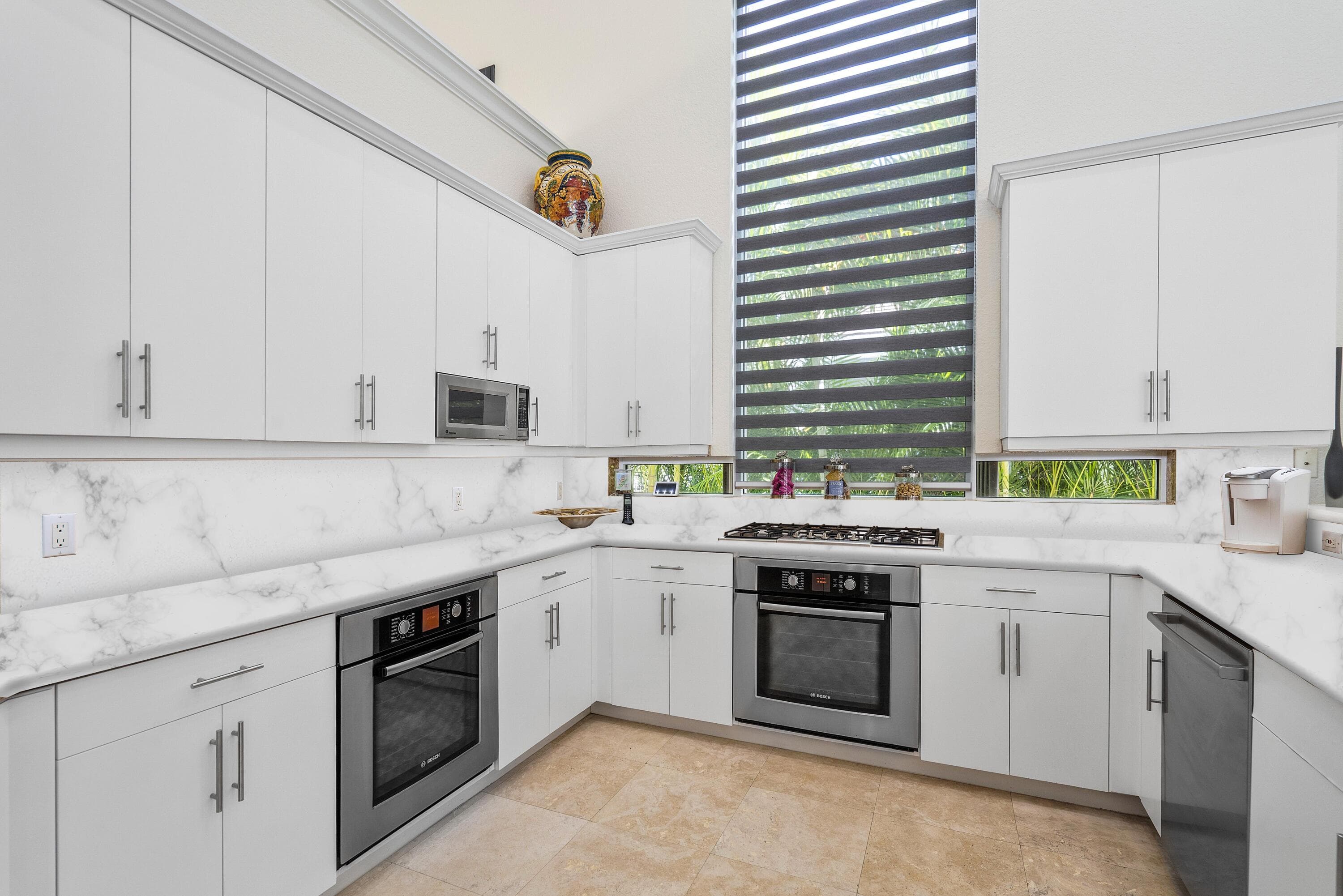 6379 Avalon Pointe Court, Boca Raton, FL 33496 — photo 5 of 37