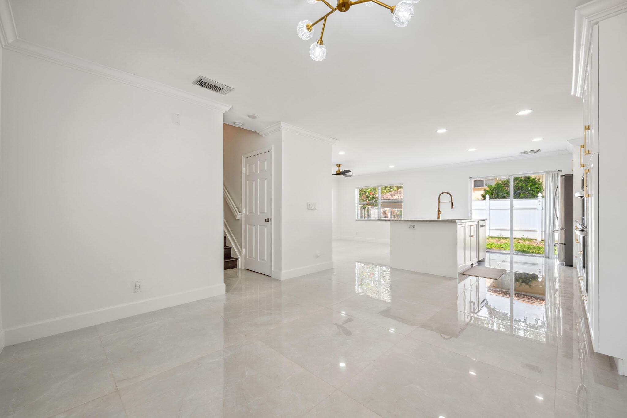 3460 Commodore Court, West Palm Beach, FL 33411 — photo 6 of 19