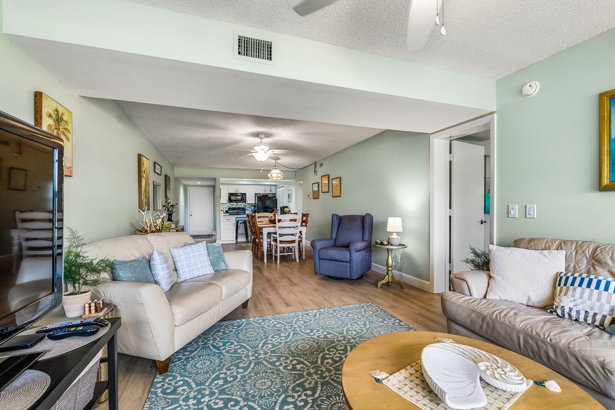 28 Plantation Drive 204, Vero Beach, FL 32966 — photo 13 of 59
