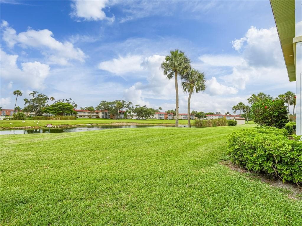 97 Spring Lake Drive 104, Vero Beach, FL 32962 — photo 15 of 36
