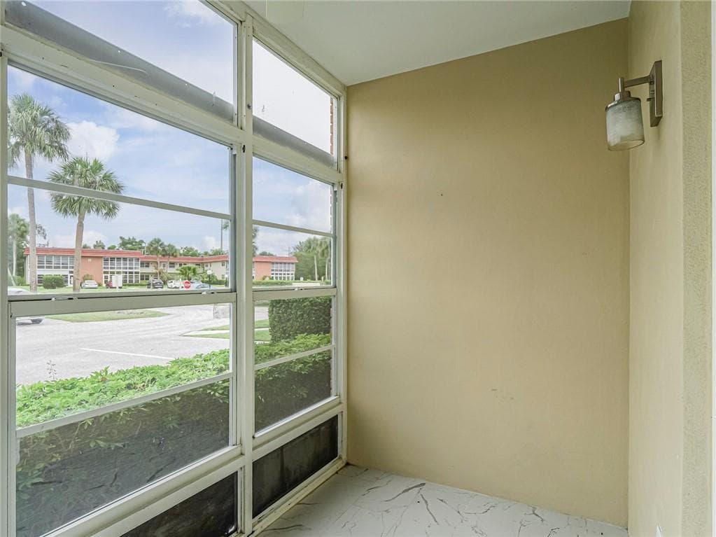 97 Spring Lake Drive 104, Vero Beach, FL 32962 — photo 22 of 36