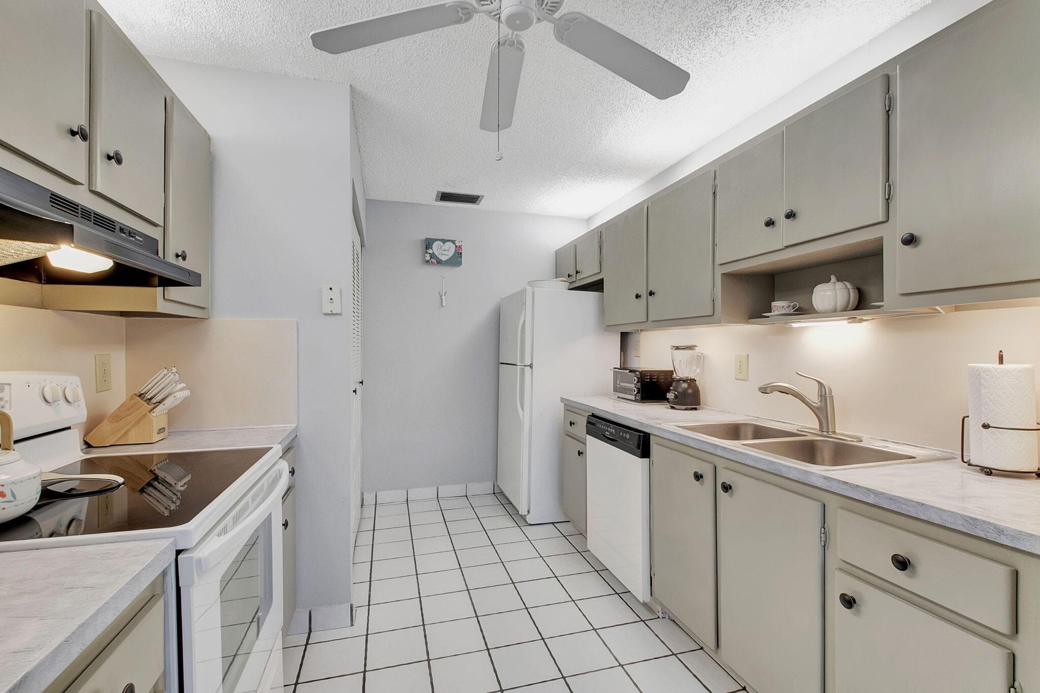14195 Campanelli Drive, Delray Beach, FL 33484 — photo 14 of 53