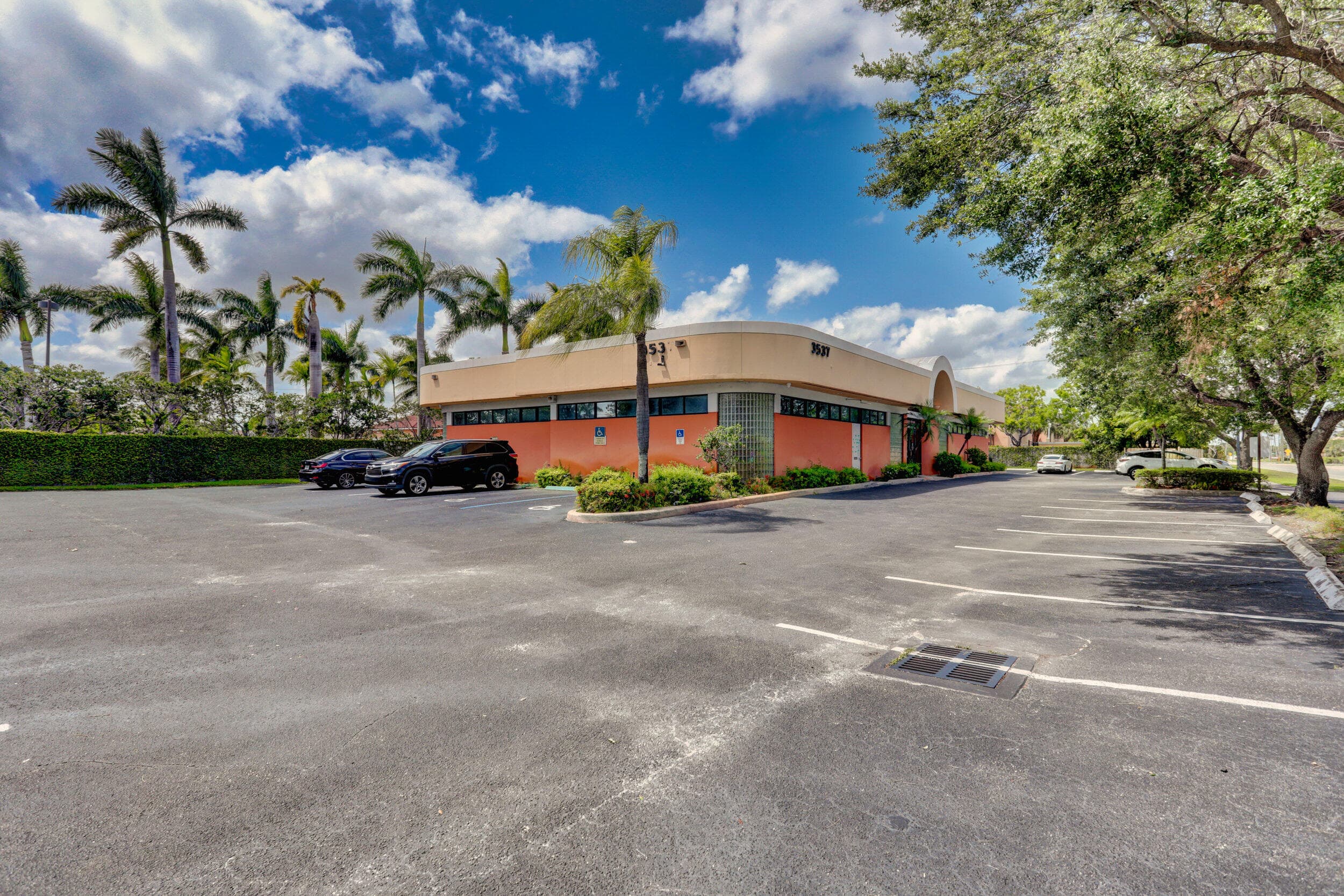 3537 Forest Hill Boulevard, West Palm Beach, FL 33406 — photo 4 of 107