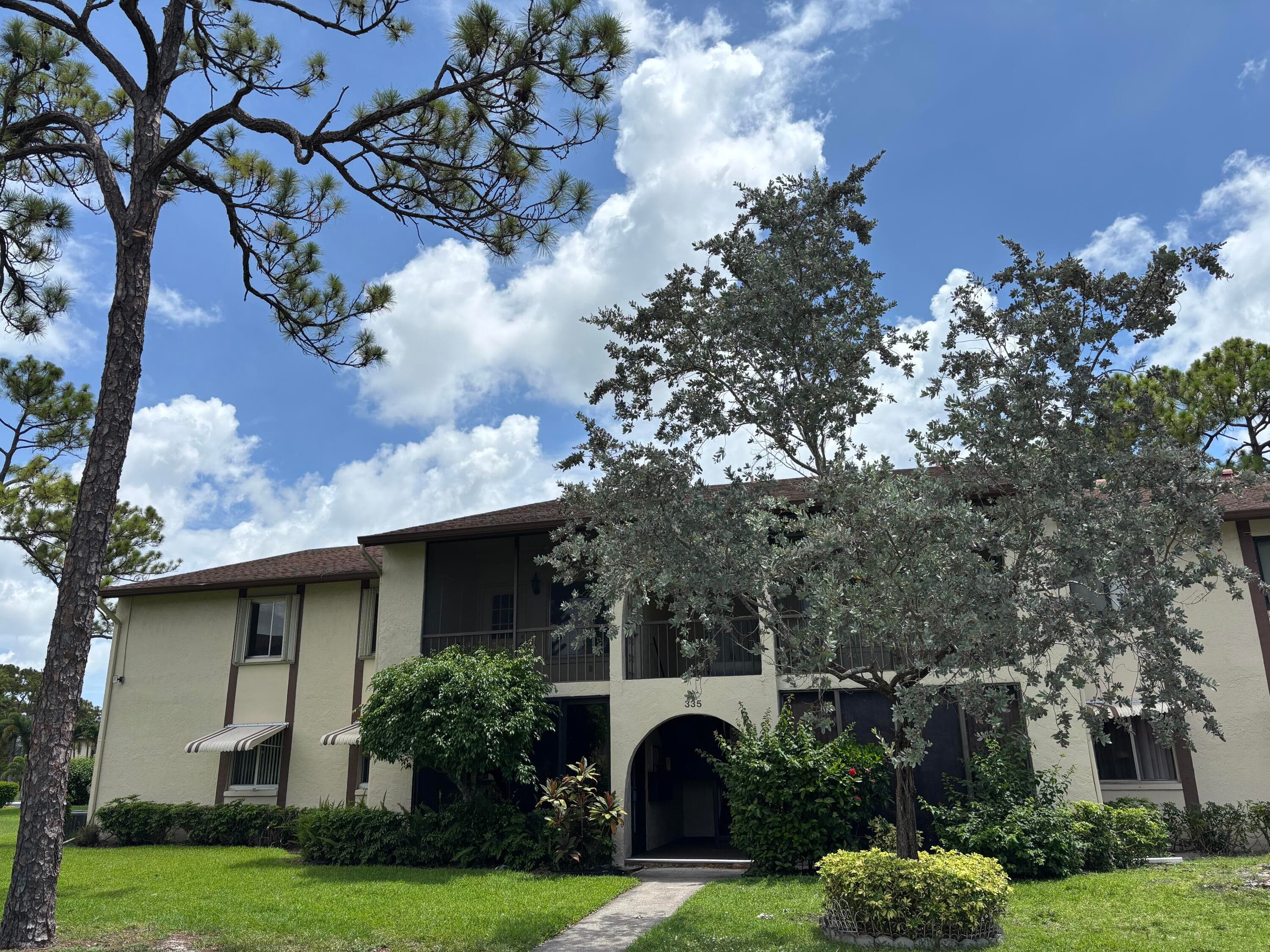 335 Knotty Pine Circle D2, Greenacres, FL 33463 — photo 1 of 13