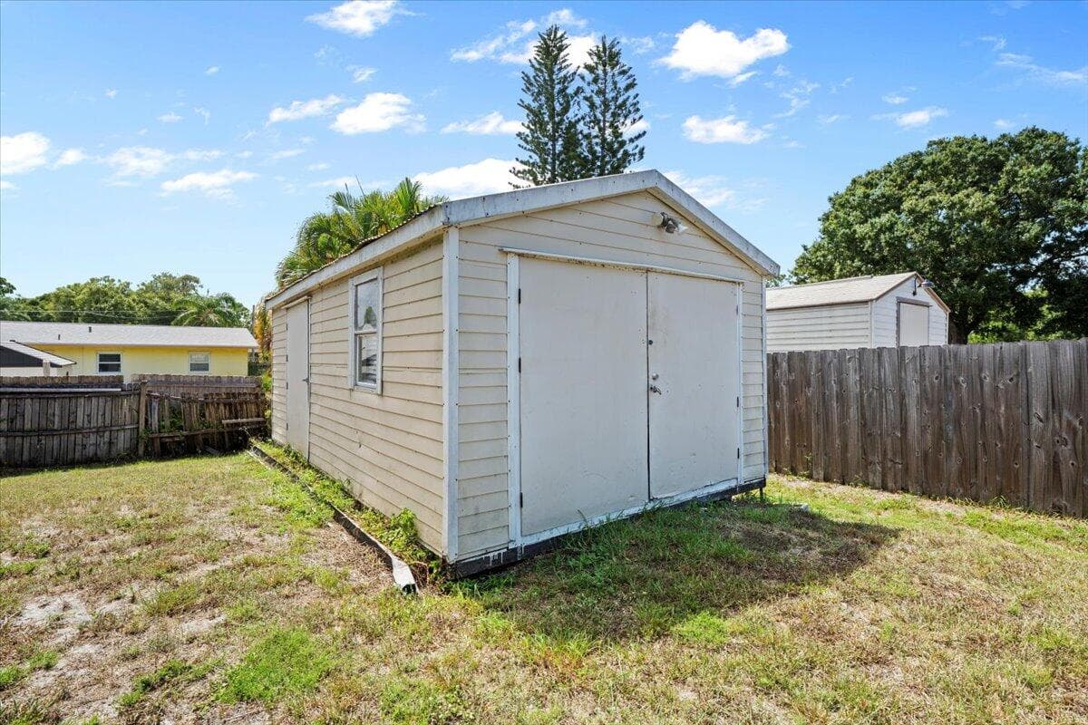 6015 Raintree Trl, Fort Pierce, FL 34982 — photo 5 of 19