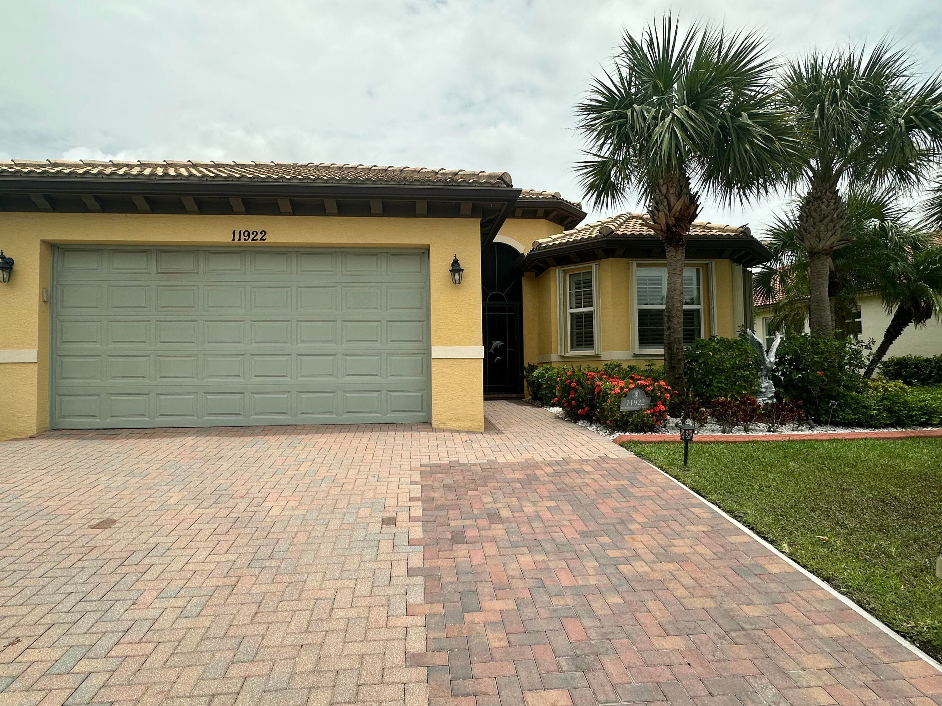 11922 SW Crestwood Circle, Port St. Lucie, FL 34987 — photo 2 of 44