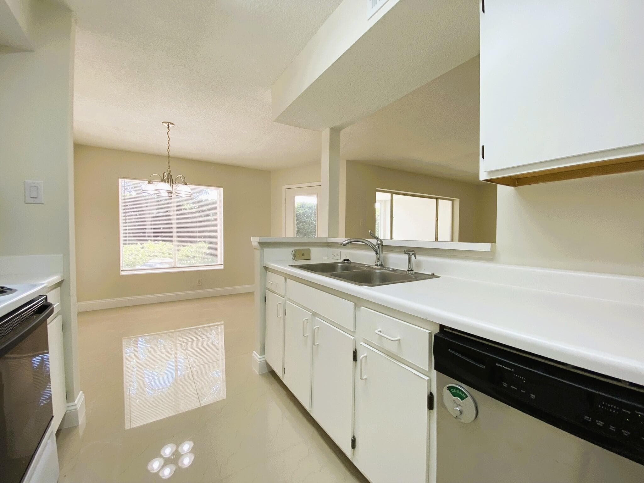 815 W Boynton Beach Boulevard 7-102, Boynton Beach, FL 33426 — photo 14 of 36