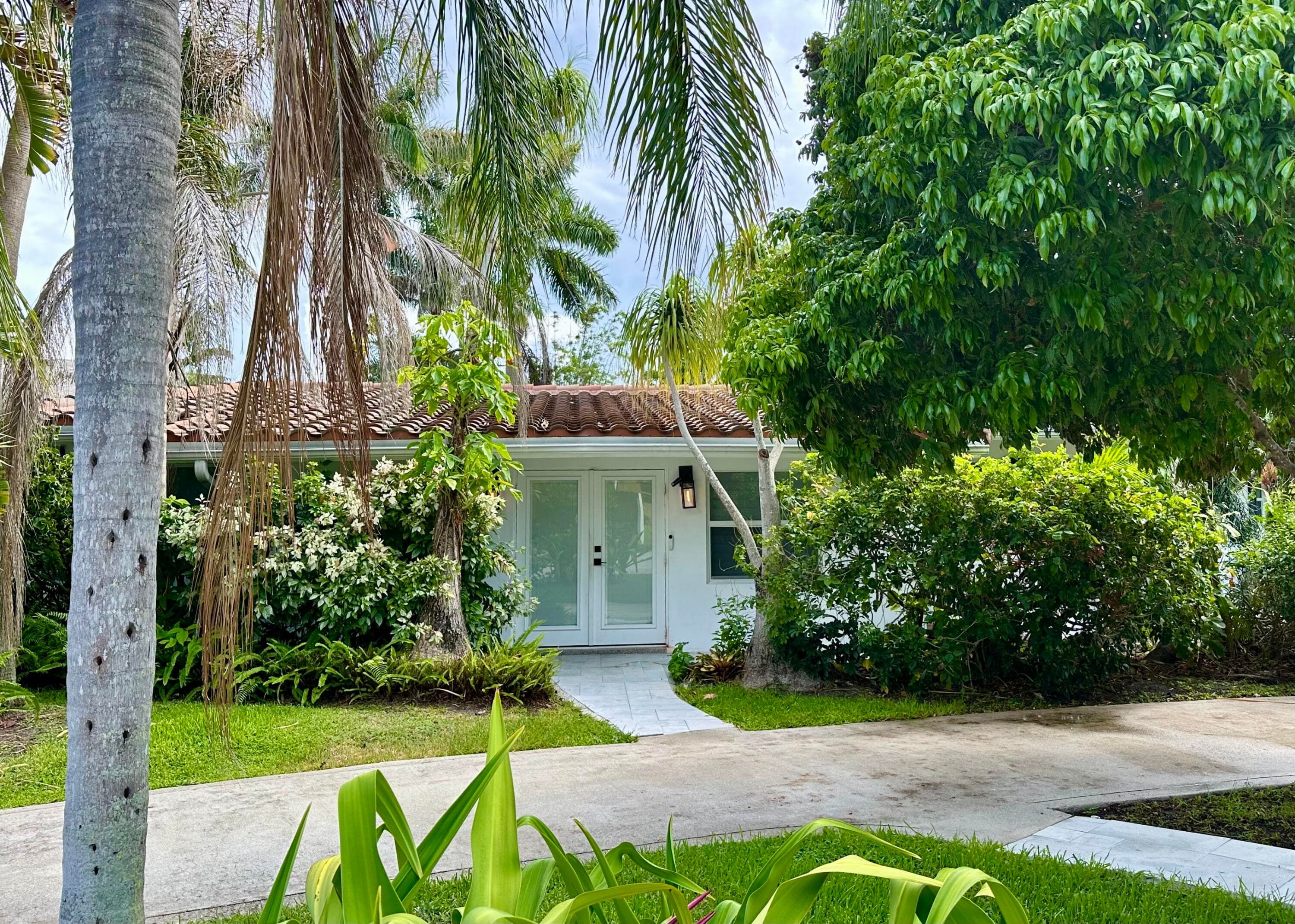 212 Kings Lynn, Delray Beach, FL 33444 — photo 3 of 53