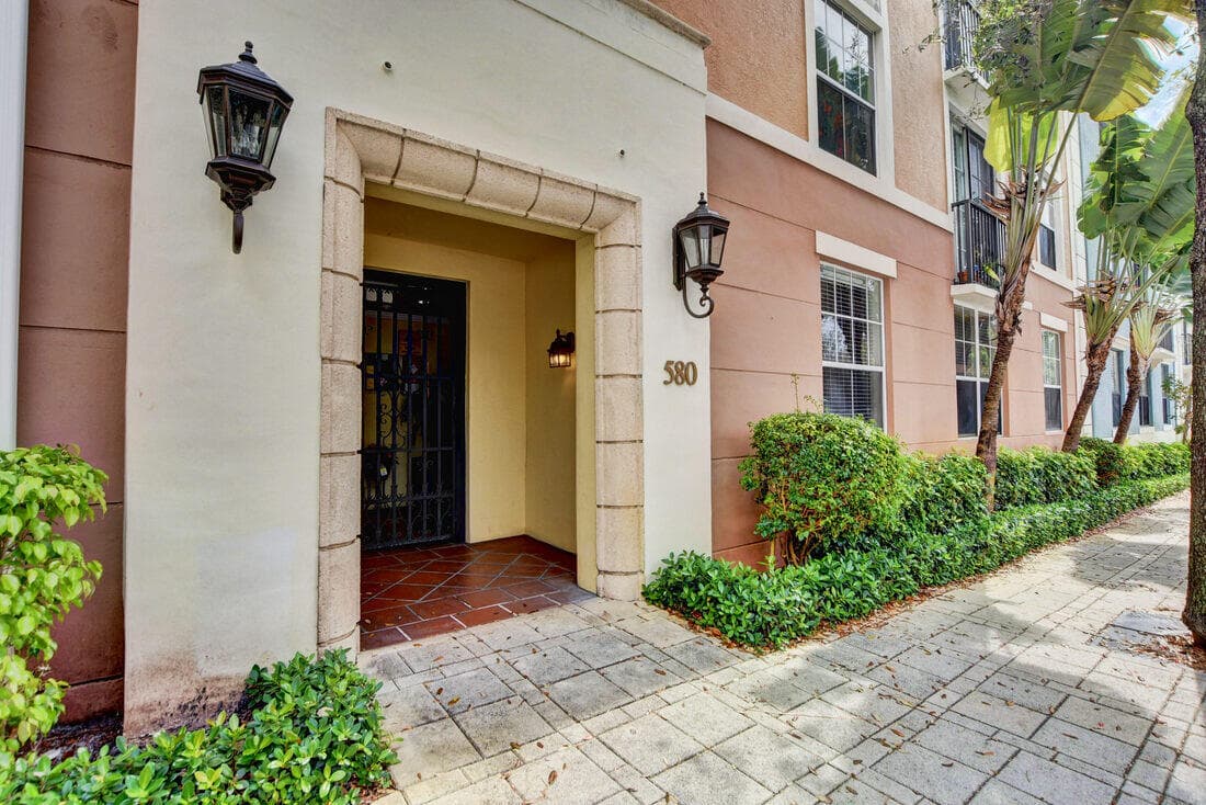 580 S Sapodilla Avenue 105, West Palm Beach, FL 33401 — photo 24 of 24
