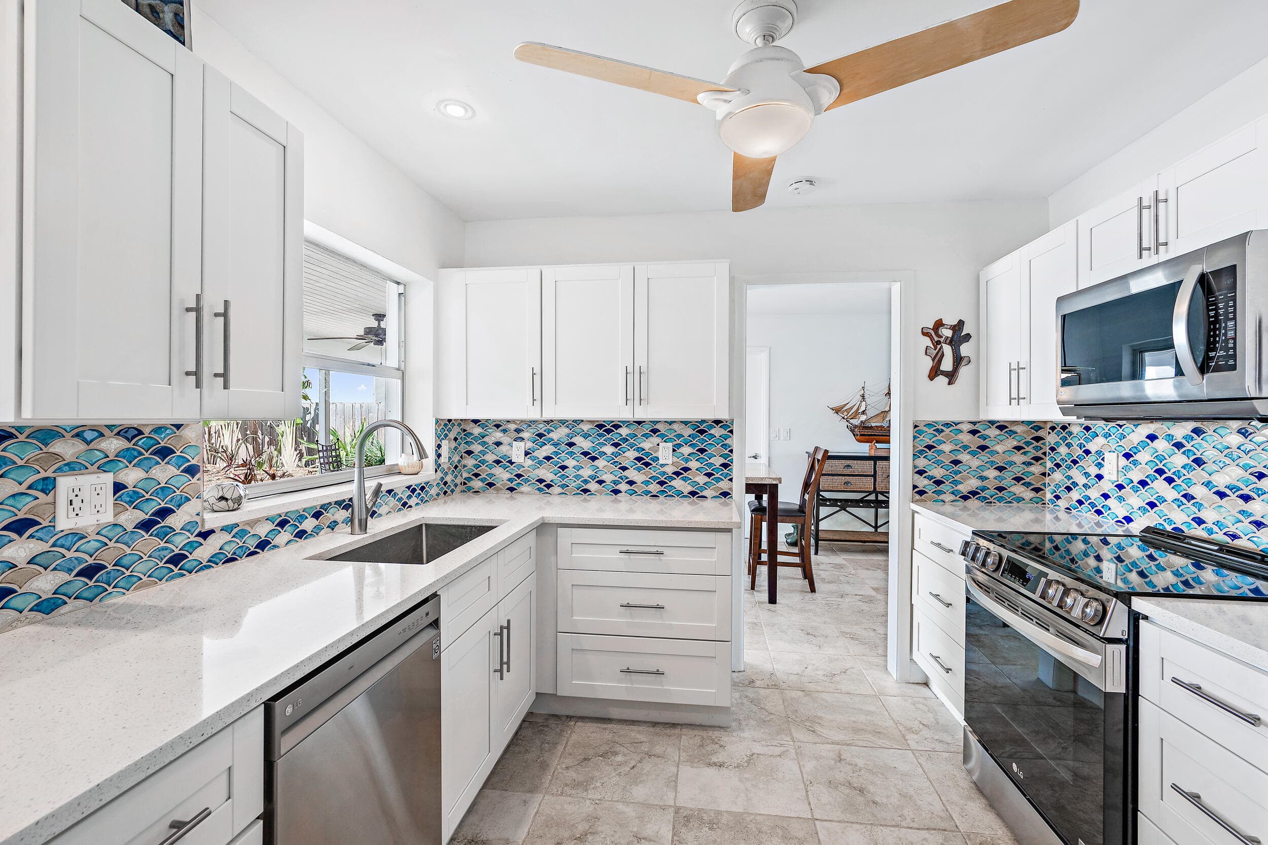 733 Waterway Drive, North Palm Beach, FL 33408 — photo 8 of 27