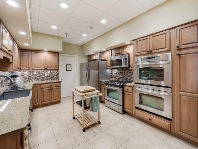 5380 N Ocean Drive 2e, Singer Island, FL 33404 — photo 24 of 30