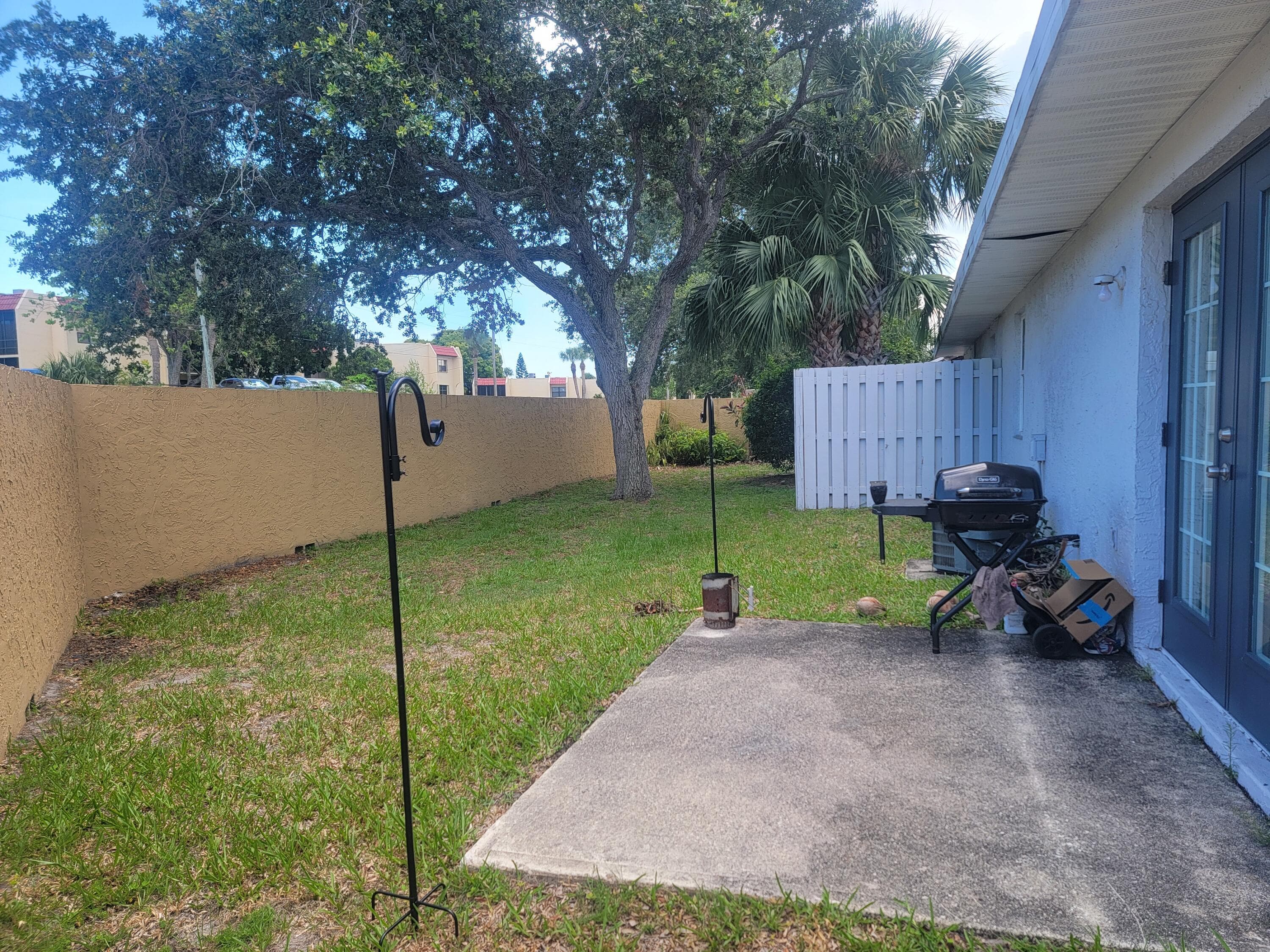 2001 Oleander Boulevard C, Fort Pierce, FL 34950 — photo 9 of 10