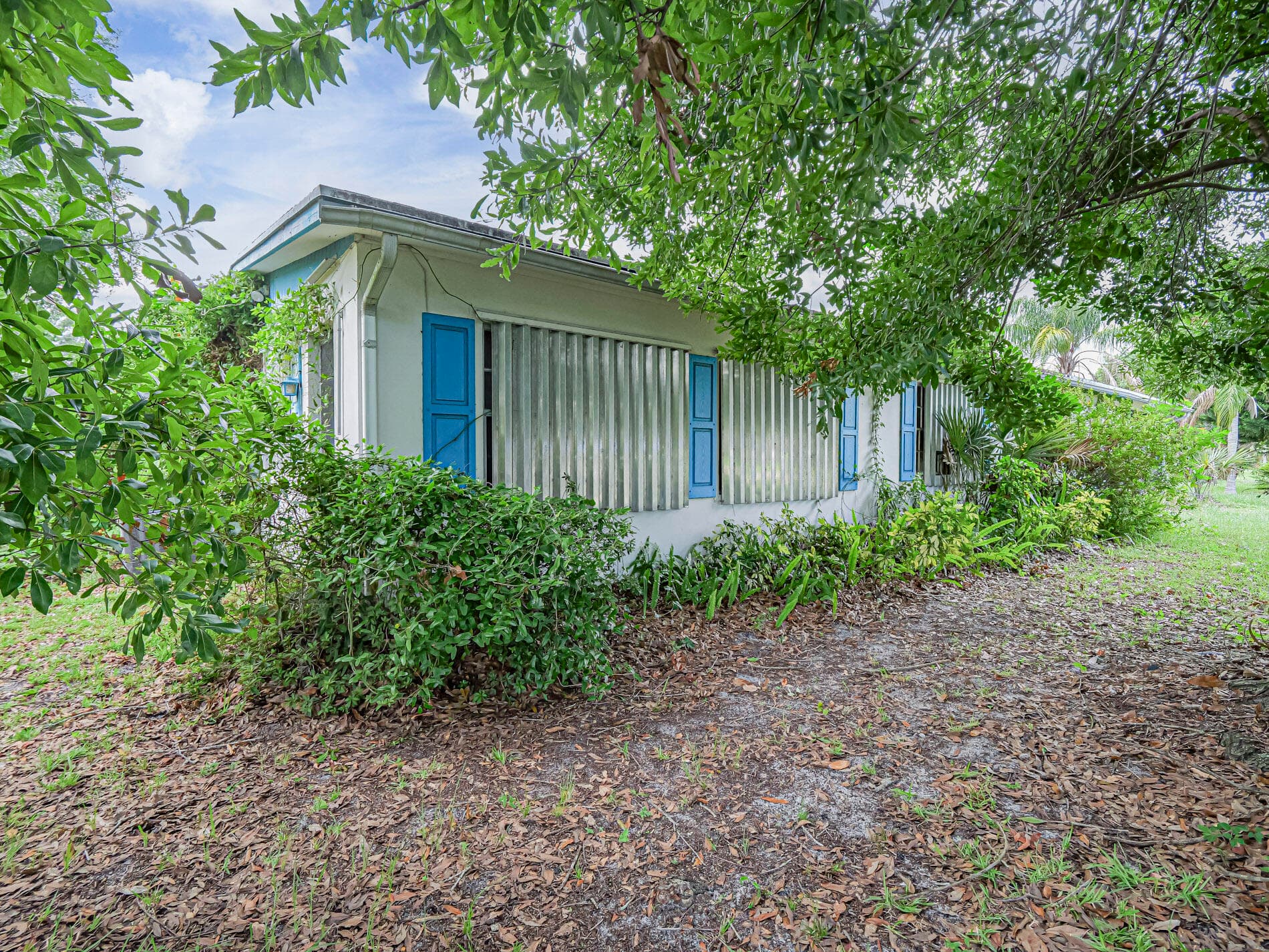 2185 32nd Avenue, Vero Beach, FL 32960 — photo 6 of 28