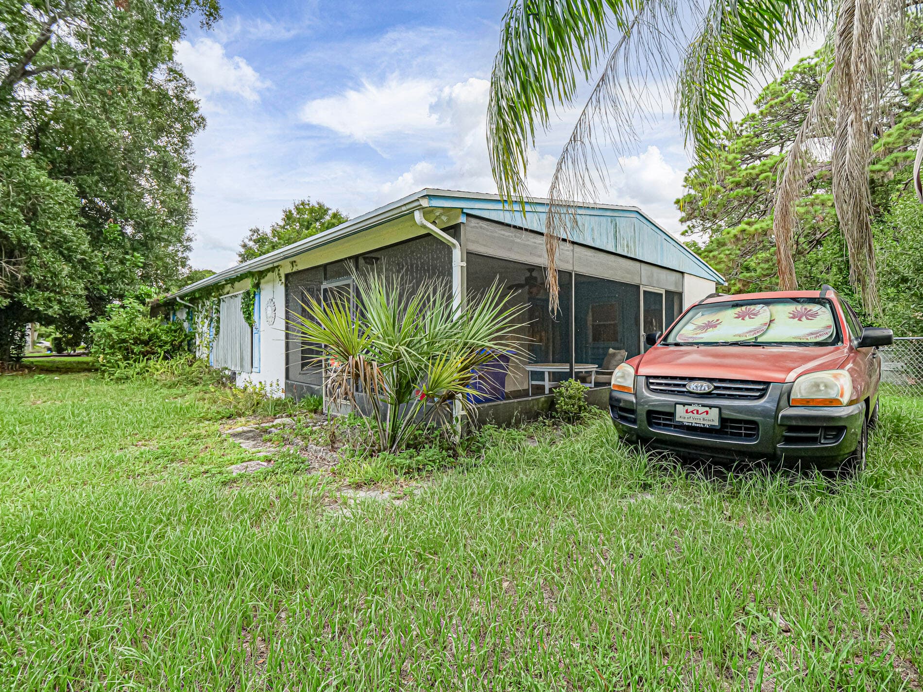 2185 32nd Avenue, Vero Beach, FL 32960 — photo 8 of 28