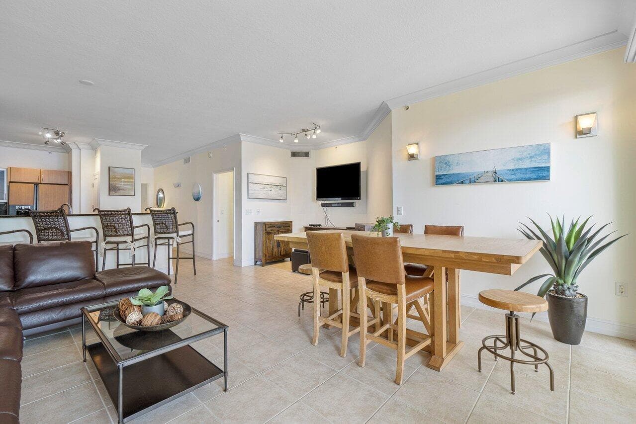 806 E Windward 301 Way 301, Lantana, FL 33462 — photo 12 of 45