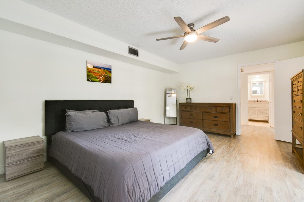 630 6th Terrace, Palm Beach Gardens, FL 33418 — photo 24 of 56