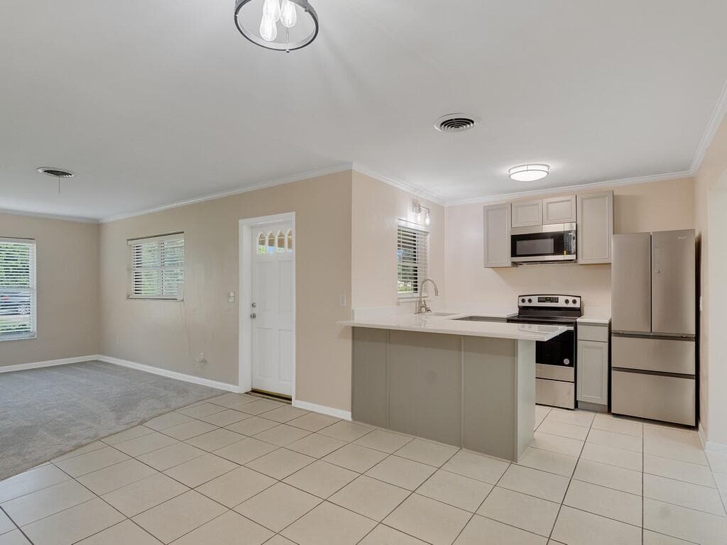 4606 30th Ave, Vero Beach, FL 32967 — photo 10 of 32