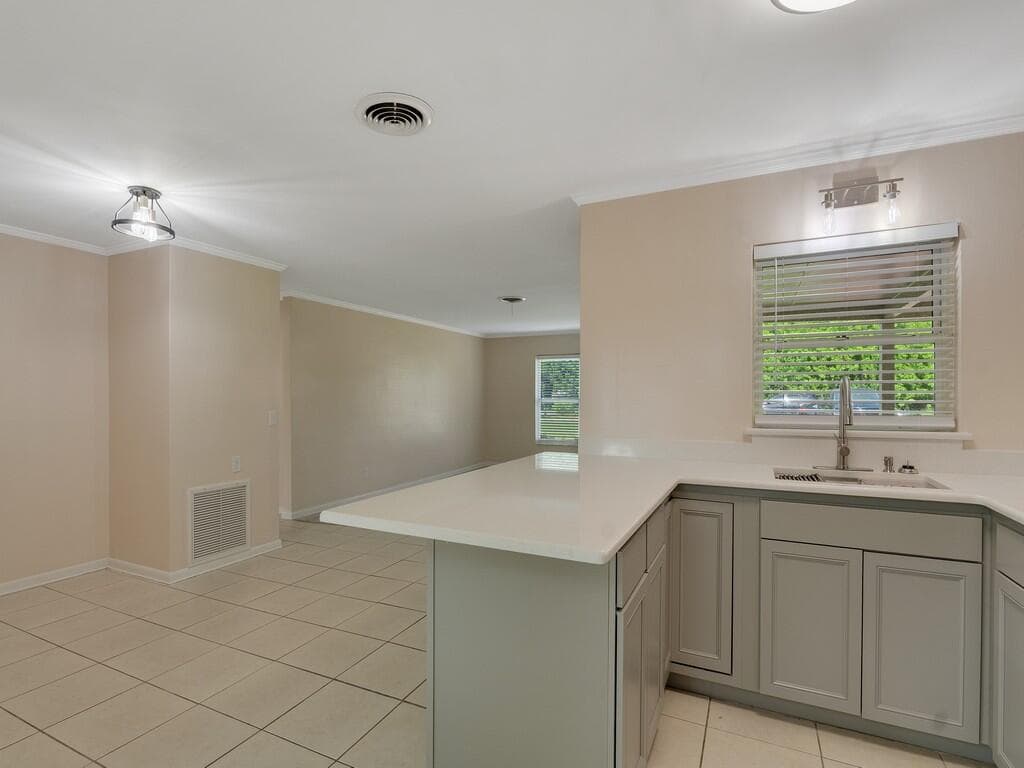 4606 30th Ave, Vero Beach, FL 32967 — photo 15 of 32