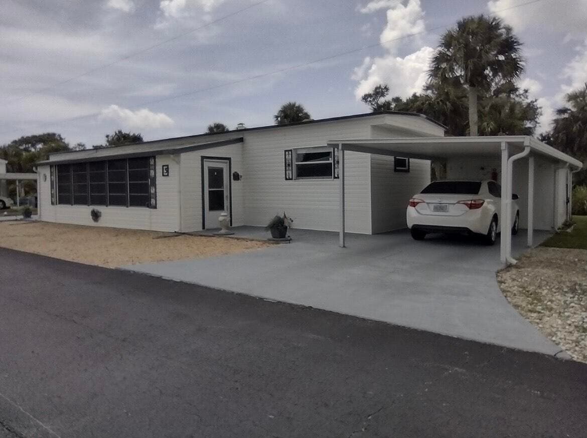 13827 S Indian River Drive 5, Jensen Beach, FL 34957 — photo 1 of 20