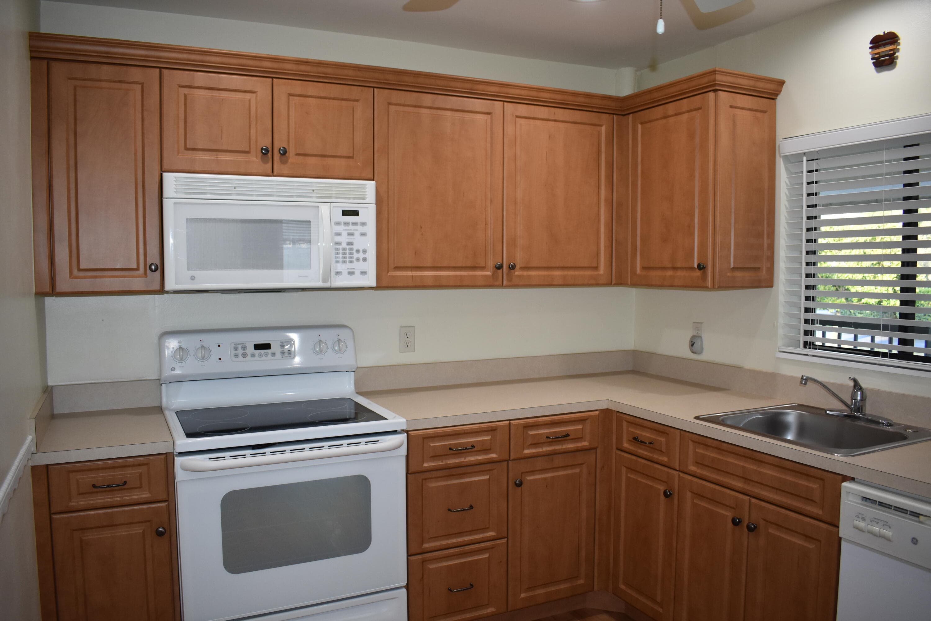 Condominium in Greenacres — photo 9 of 19