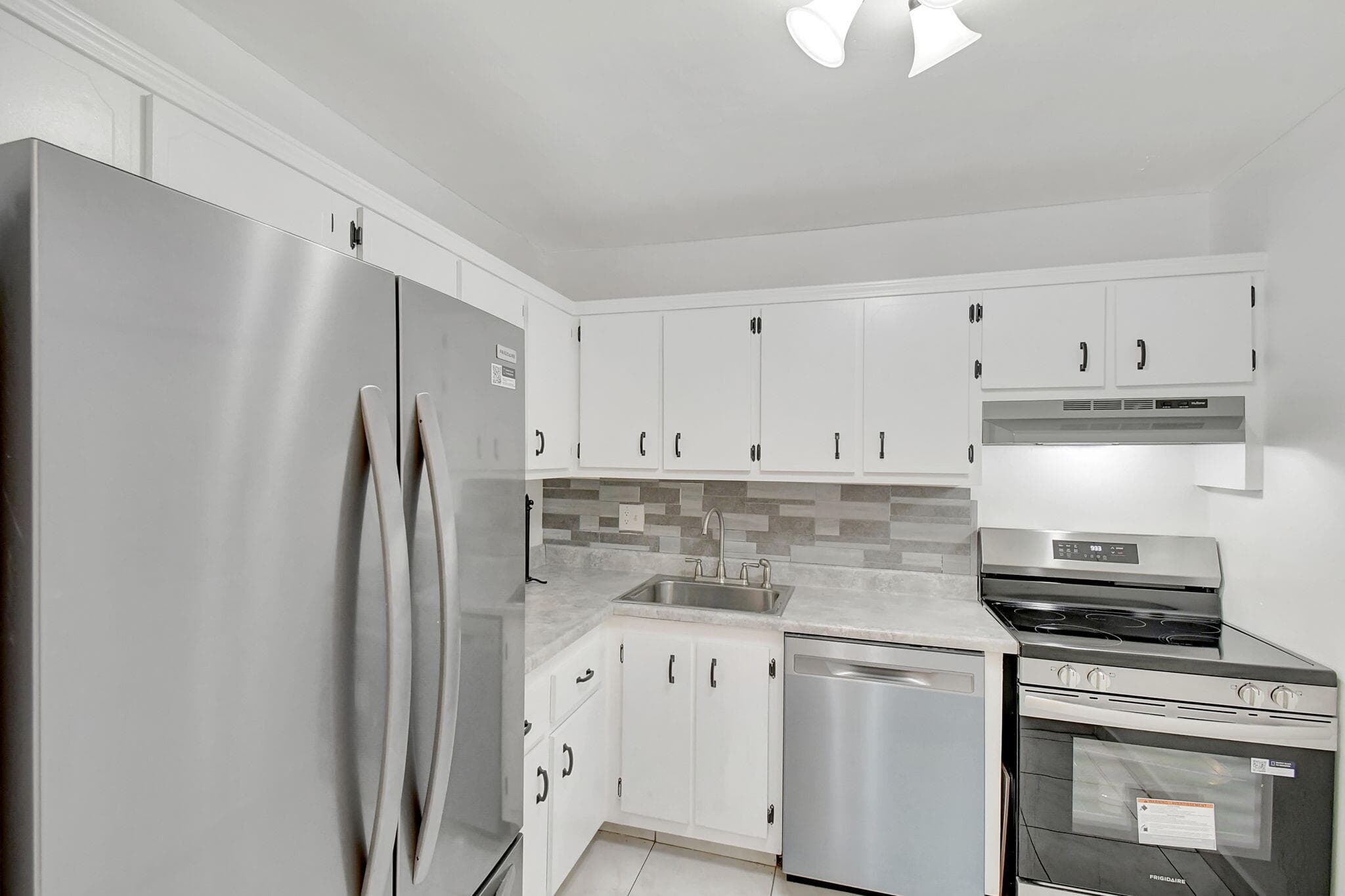 3090 NW 46th Avenue 105c, Lauderdale Lakes, FL 33313 — photo 7 of 42