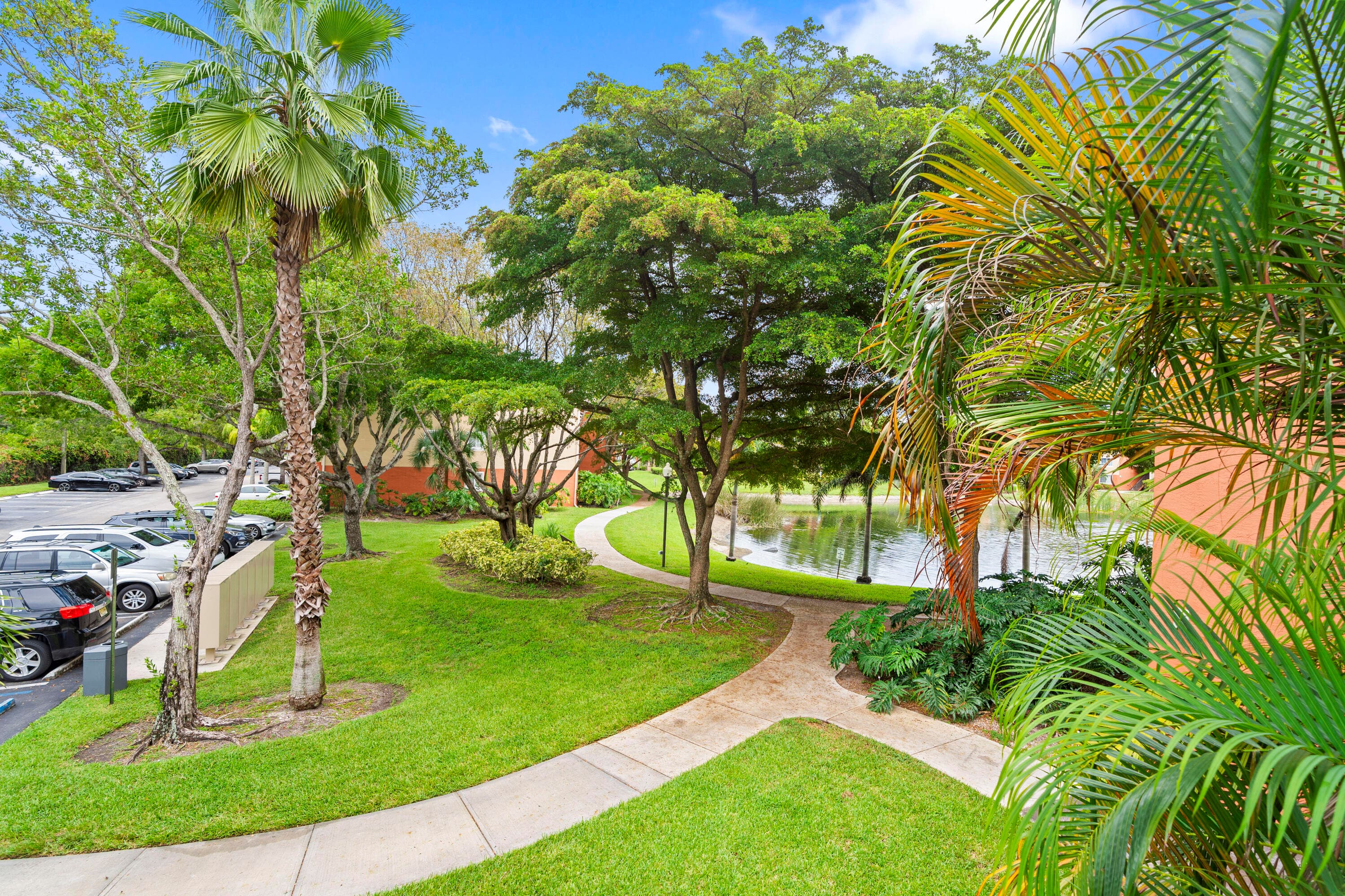 4187 N Haverhill Road 505, West Palm Beach, FL 33417 — photo 5 of 52