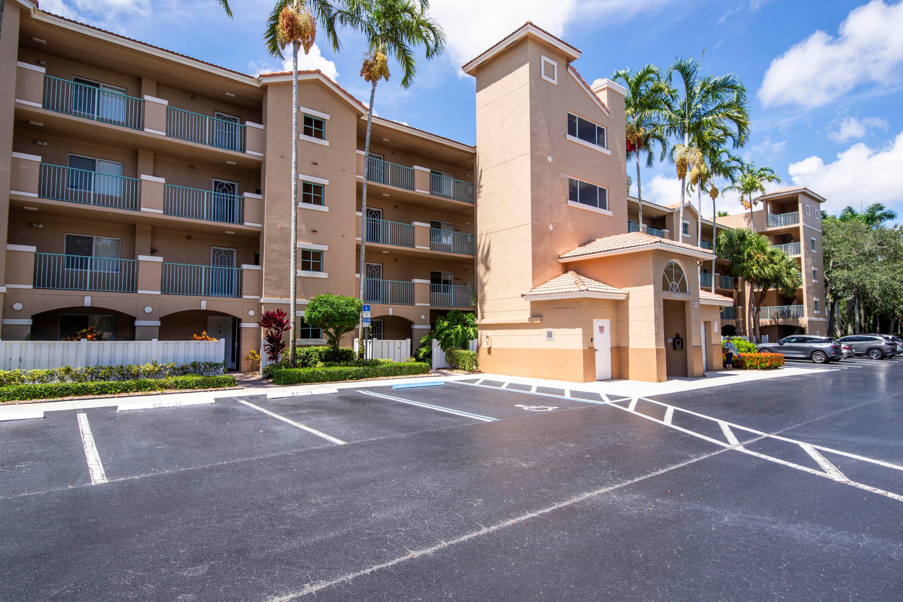 12547 Imperial Isle Drive 208, Boynton Beach, FL 33437 — photo 1 of 28