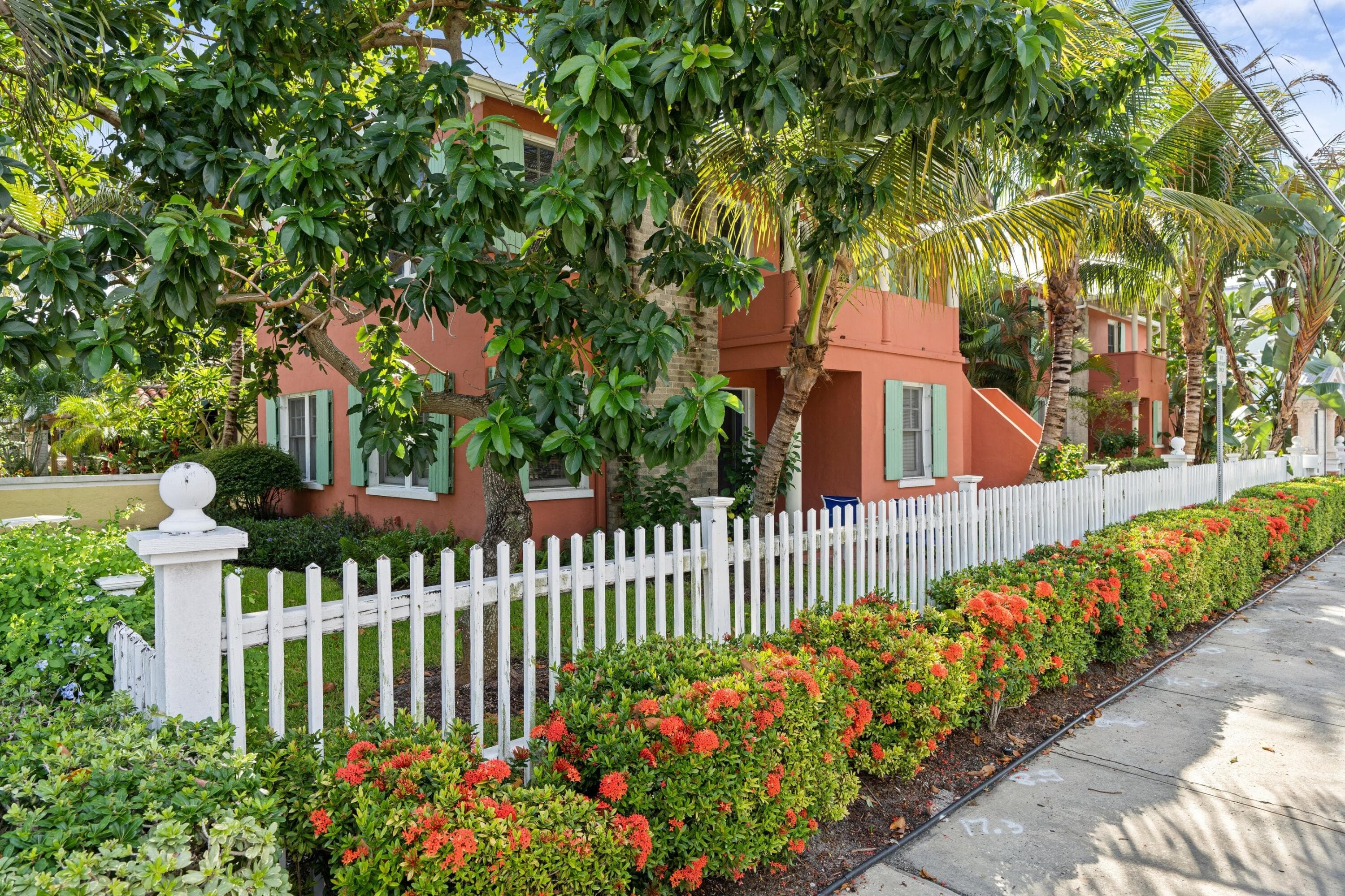102 SE 7th Avenue Villa 4, Delray Beach, FL 33483 — photo 2 of 23