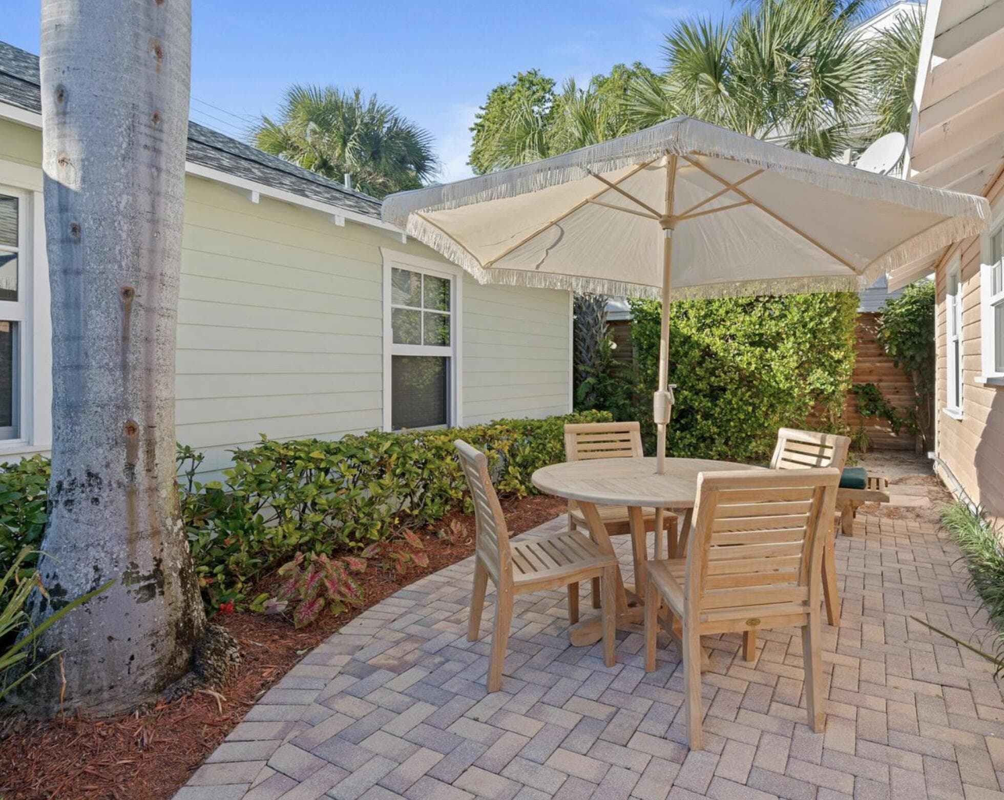 118 SE 7th Avenue, Delray Beach, FL 33483 — photo 11 of 17