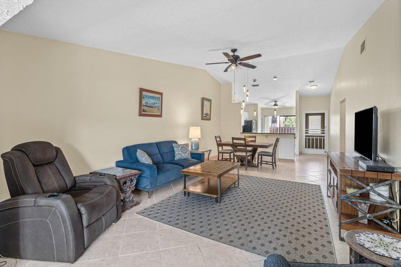 816 Sky Pine Way G, Greenacres, FL 33415 — photo 8 of 38