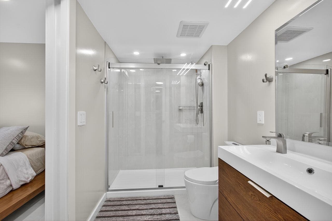 1731 Presidential Way C-203, West Palm Beach, FL 33401 — photo 31 of 58