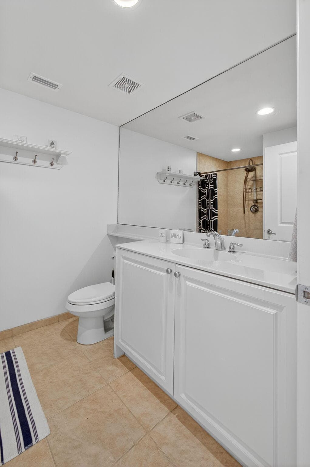 275 NW Flagler Avenue 204, Stuart, FL 34994 — photo 27 of 61
