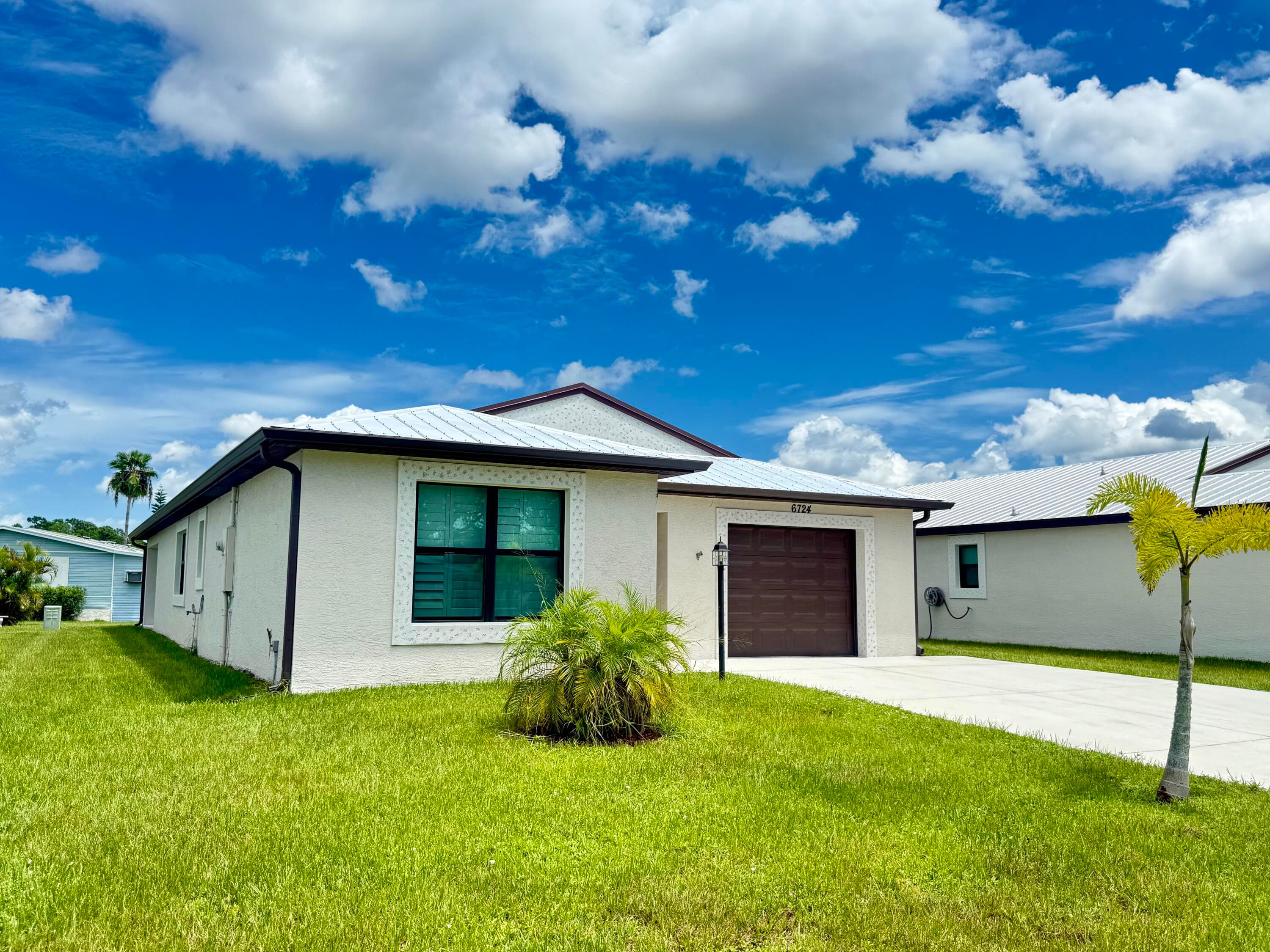 6724 Lila Court, Fort Pierce, FL 34951 — photo 1 of 98