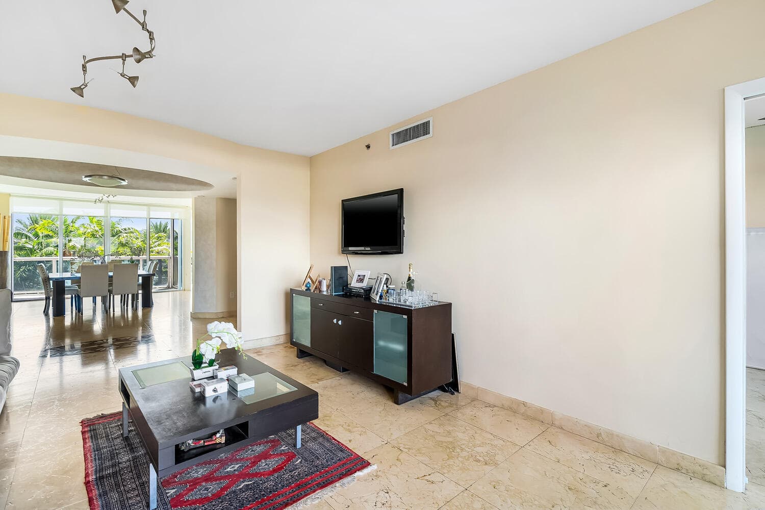 18911 Collins Avenue 506 On 5th Floor, Sunny Isles Beach, FL 33160 — photo 19 of 88