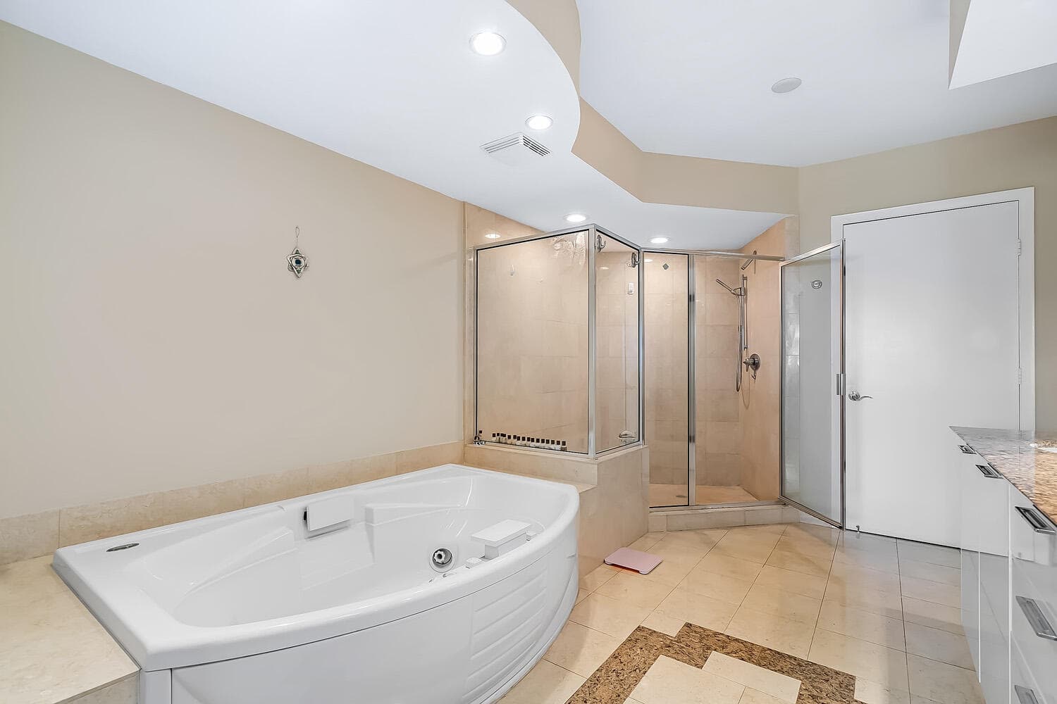 18911 Collins Avenue 506 On 5th Floor, Sunny Isles Beach, FL 33160 — photo 35 of 88
