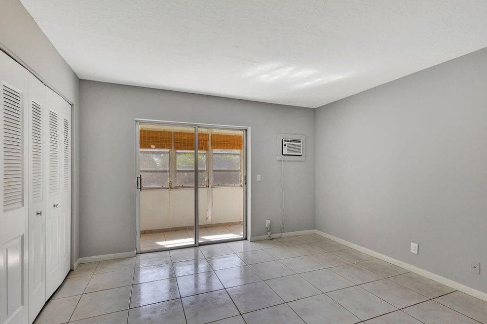 27 Camden B, West Palm Beach, FL 33417 — photo 14 of 34