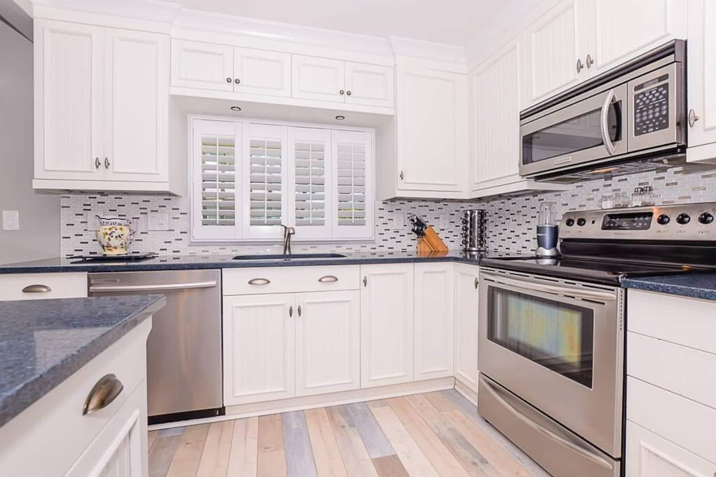4031 NE Breakwater Drive, Jensen Beach, FL 34957 — photo 15 of 51