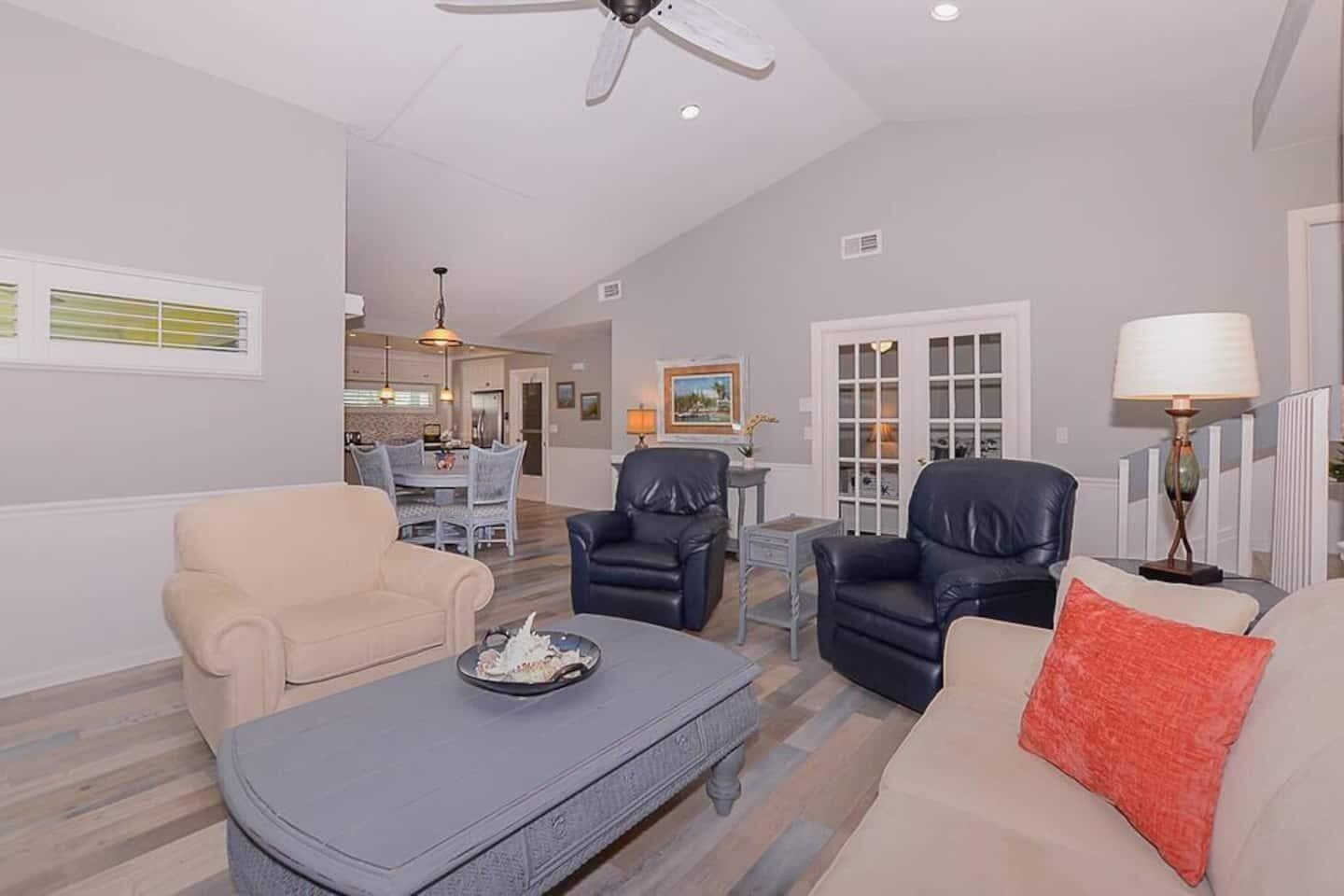 4031 NE Breakwater Drive, Jensen Beach, FL 34957 — photo 9 of 51