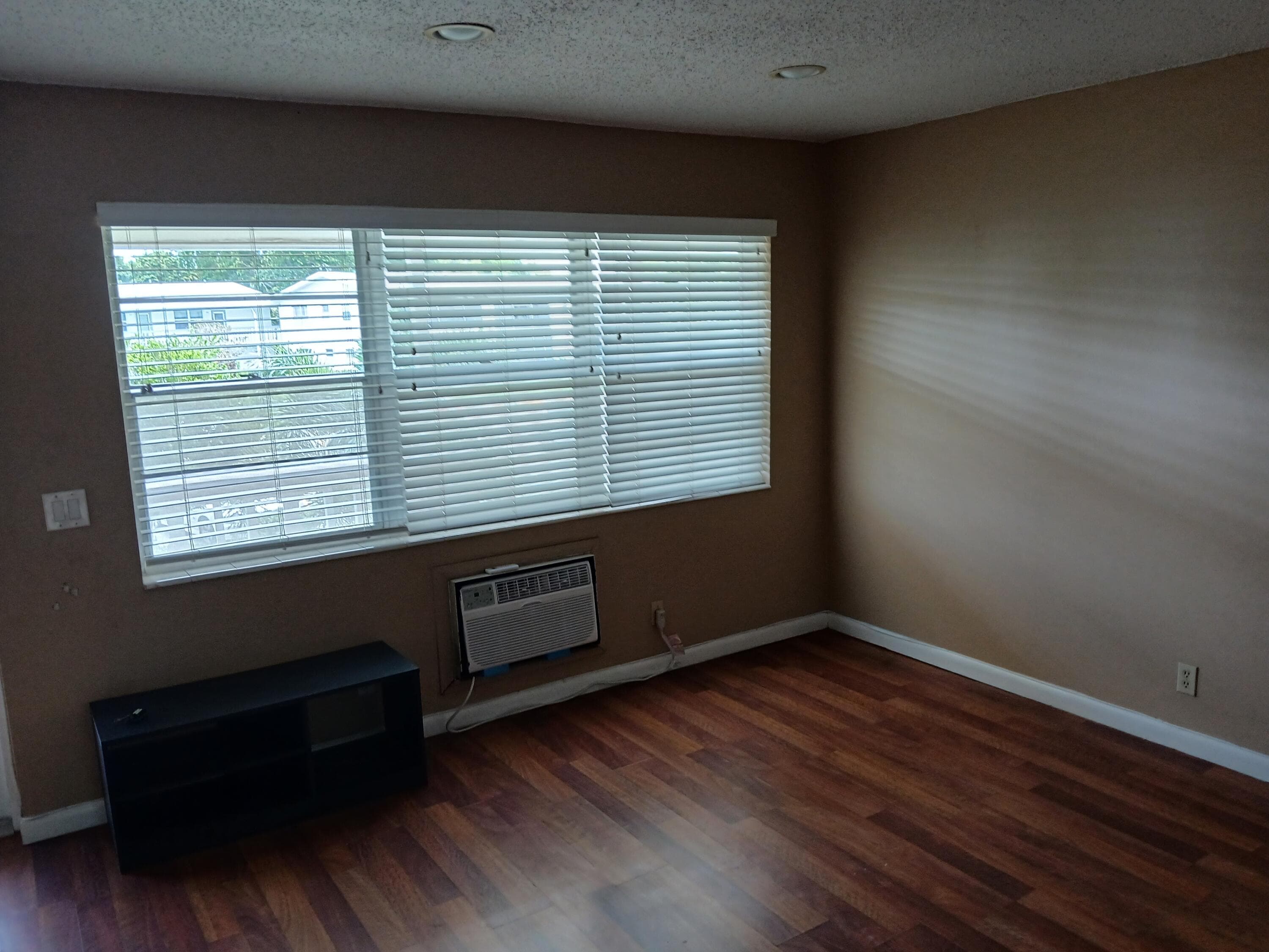 250 Durham 250 F, Deerfield Beach, FL 33442 — photo 2 of 7