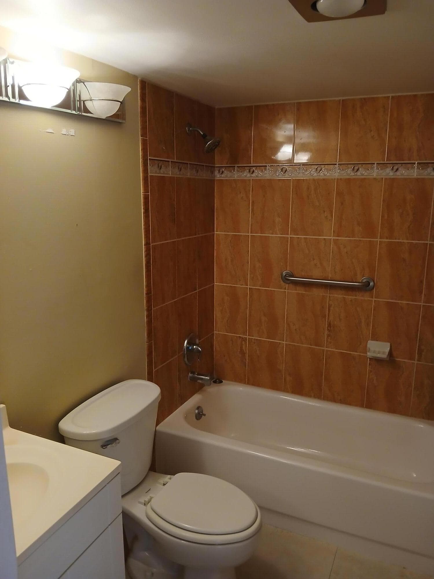 250 Durham 250 F, Deerfield Beach, FL 33442 — photo 3 of 7