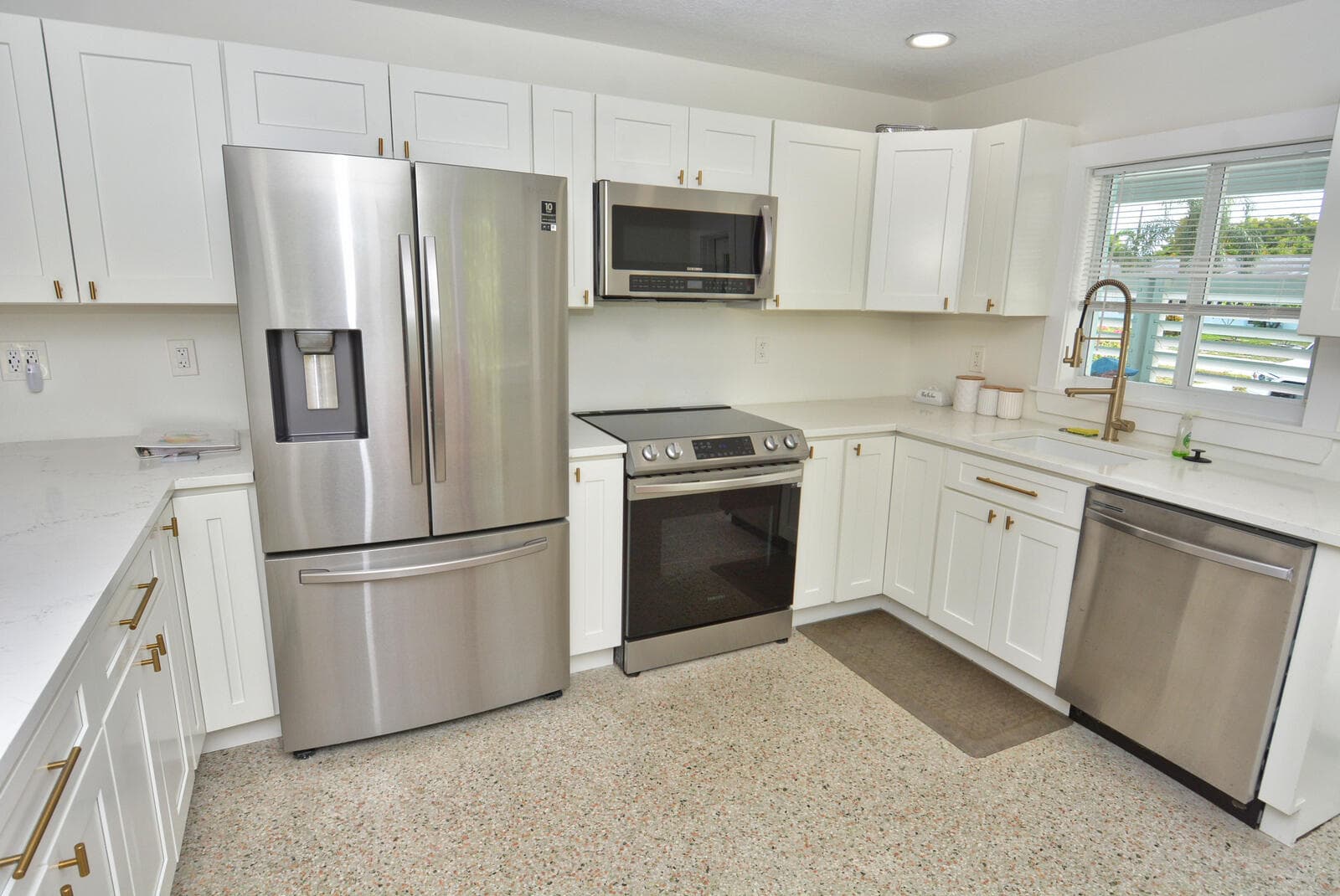 1395 NE Flora Place, Jensen Beach, FL 34957 — photo 10 of 25