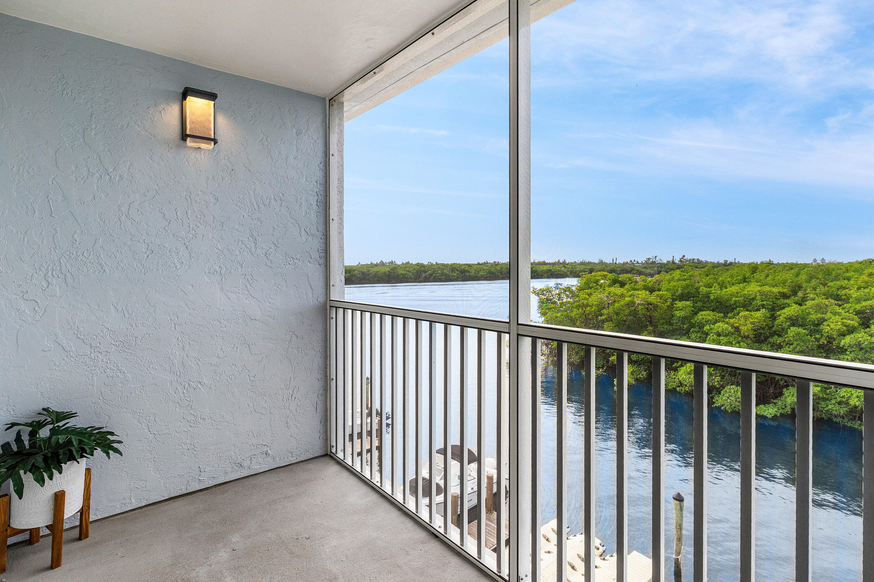 689 NE 6th Court 4050, Boynton Beach, FL 33435 — photo 2 of 40