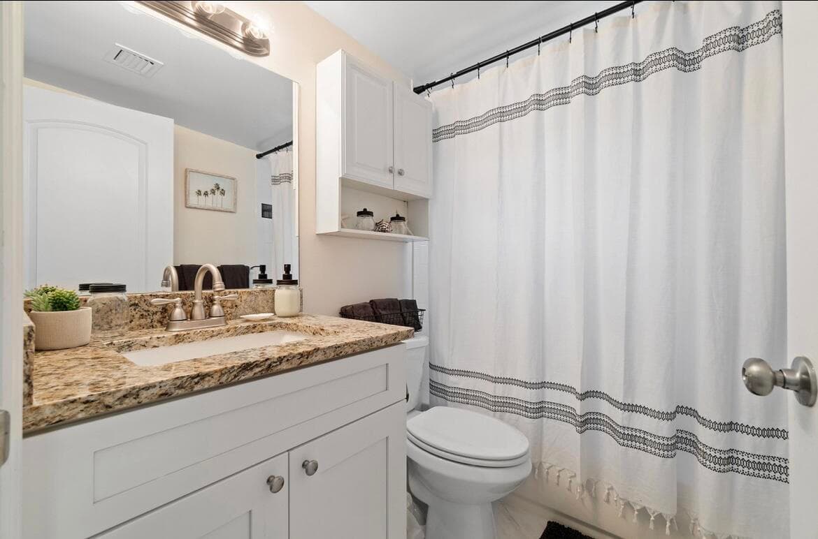 727 S Lake Drive, Lantana, FL 33462 — photo 13 of 40