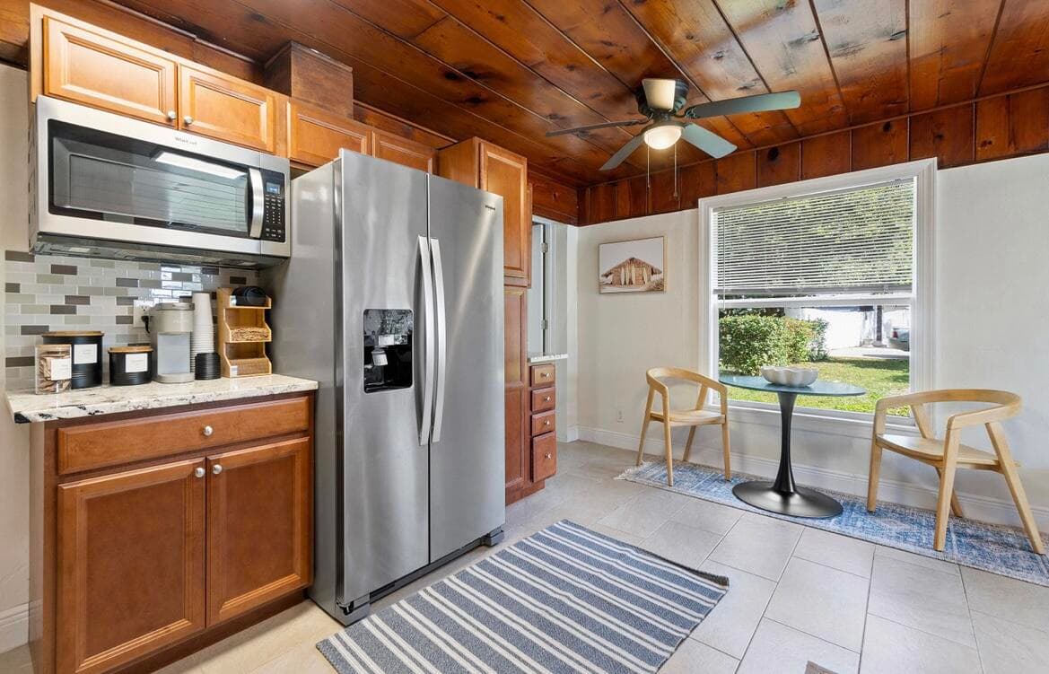 727 S Lake Drive, Lantana, FL 33462 — photo 14 of 40