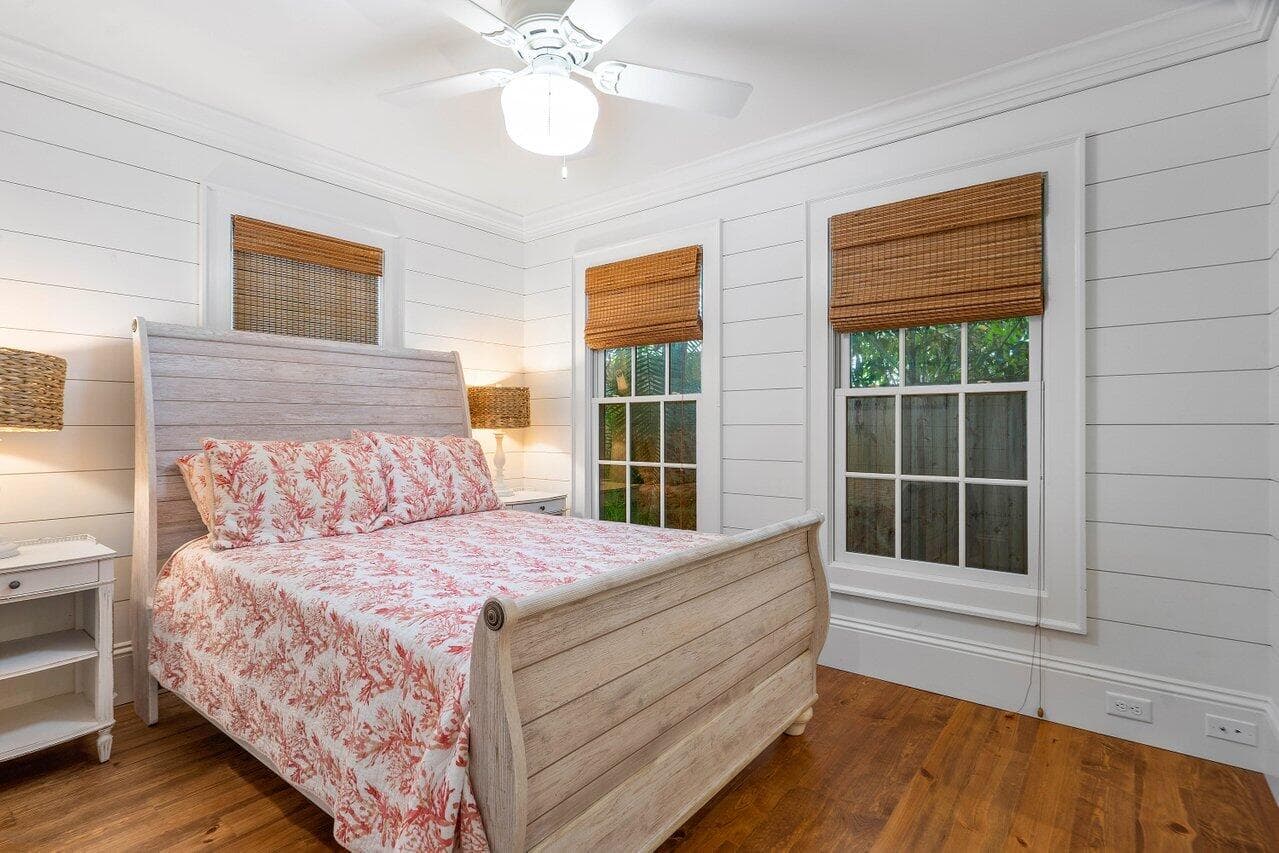 918 NE 5th Street, Delray Beach, FL 33483 — photo 25 of 28