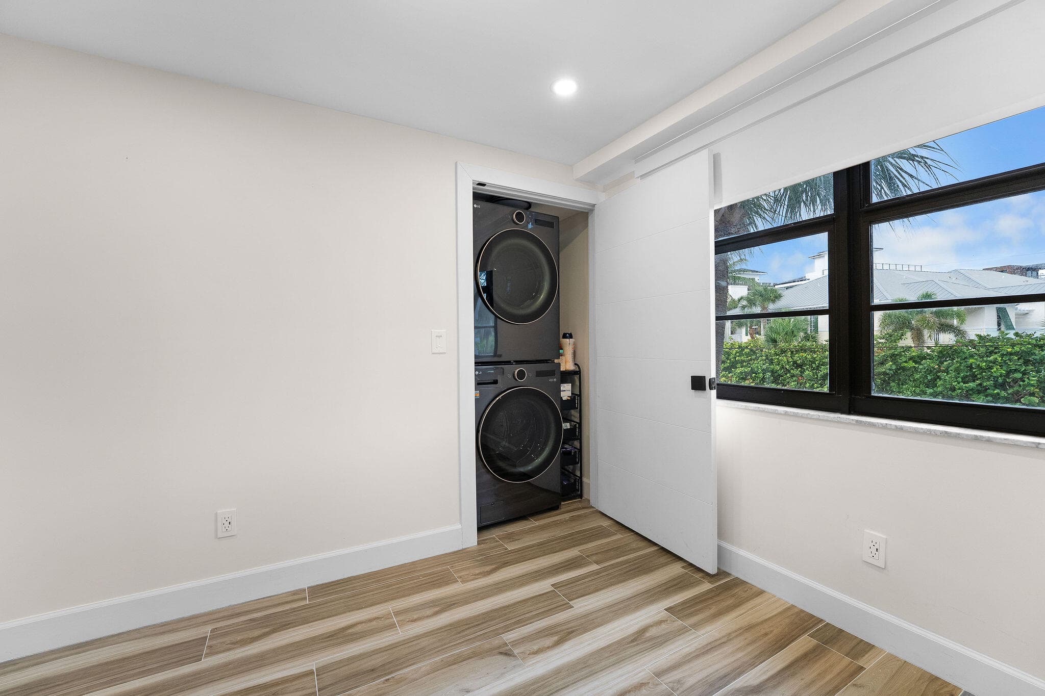 911 Ocean Drive 201, Juno Beach, FL 33408 — photo 5 of 21