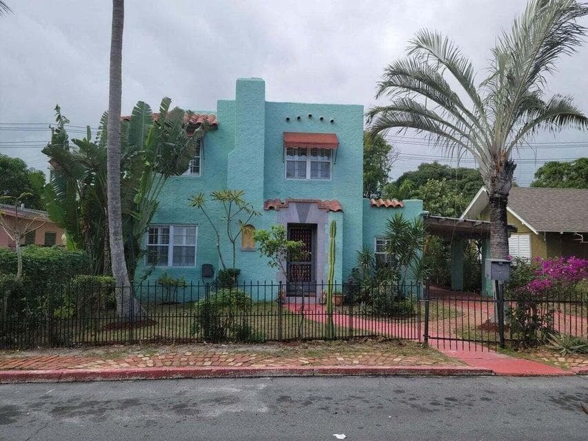 121 S B Street, Lake Worth Beach, FL 33460 — photo 1 of 30