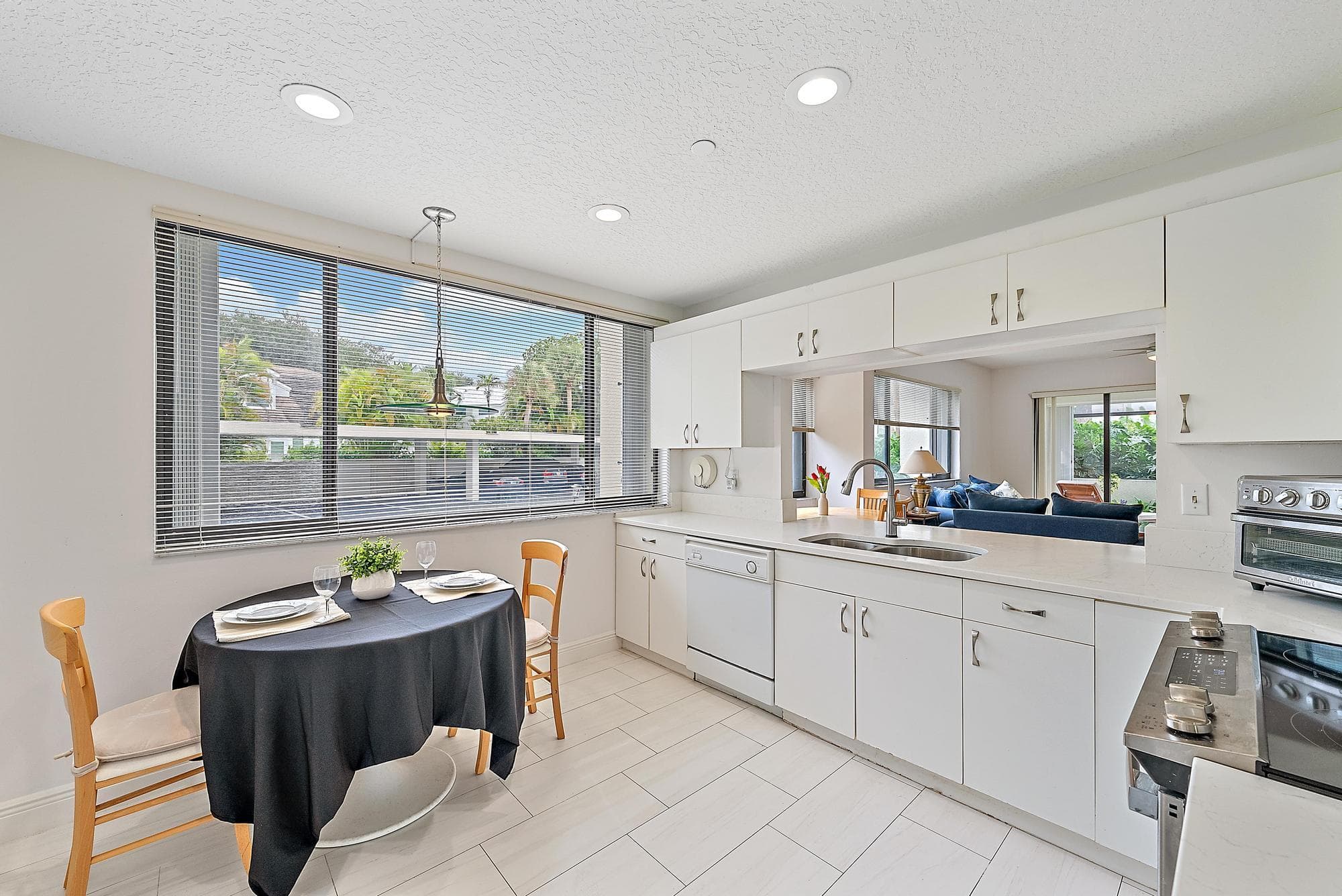 811 Oak Harbour Drive, Juno Beach, FL 33408 — photo 5 of 48