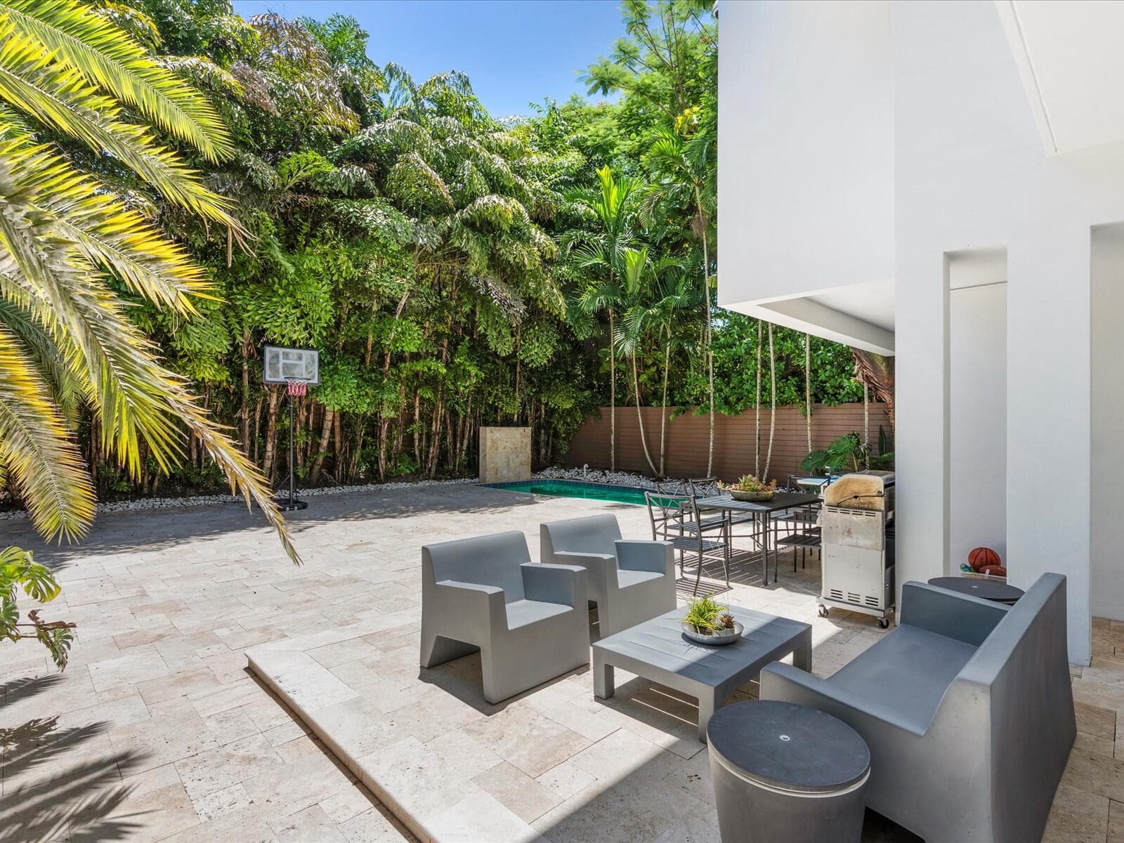3917 SW 42nd Avenue, Miami, FL 33146 — photo 14 of 60