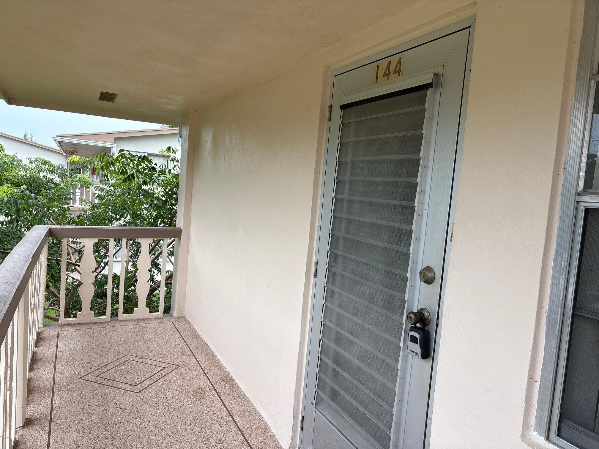 144 Norwich F, West Palm Beach, FL 33417 — photo 2 of 19